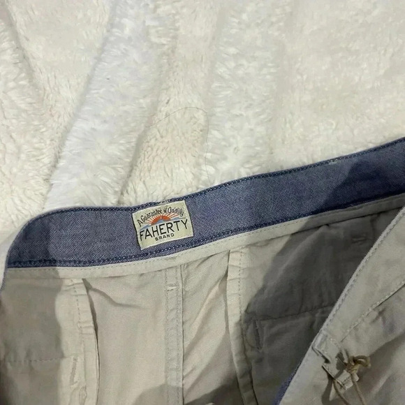 Faherty NWT Chino Shorts Mens Size‎ 40 Golf Linen Blend Comfort Outdoor Cream - Picture 3 of 5